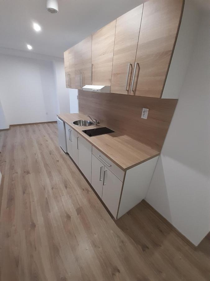 Hotel Felicia Kaluža Zewnętrze zdjęcie