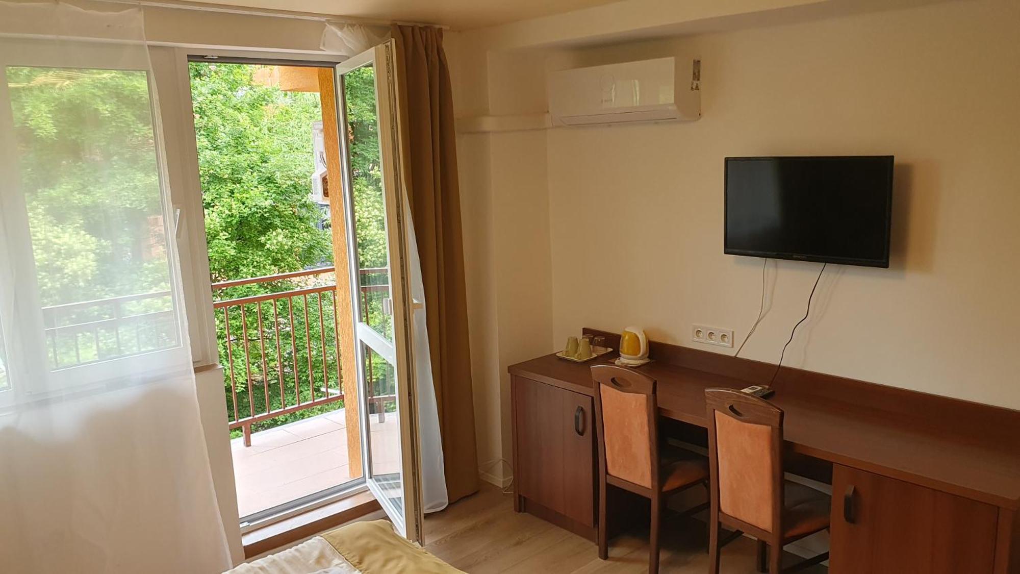Hotel Felicia Kaluža Zewnętrze zdjęcie