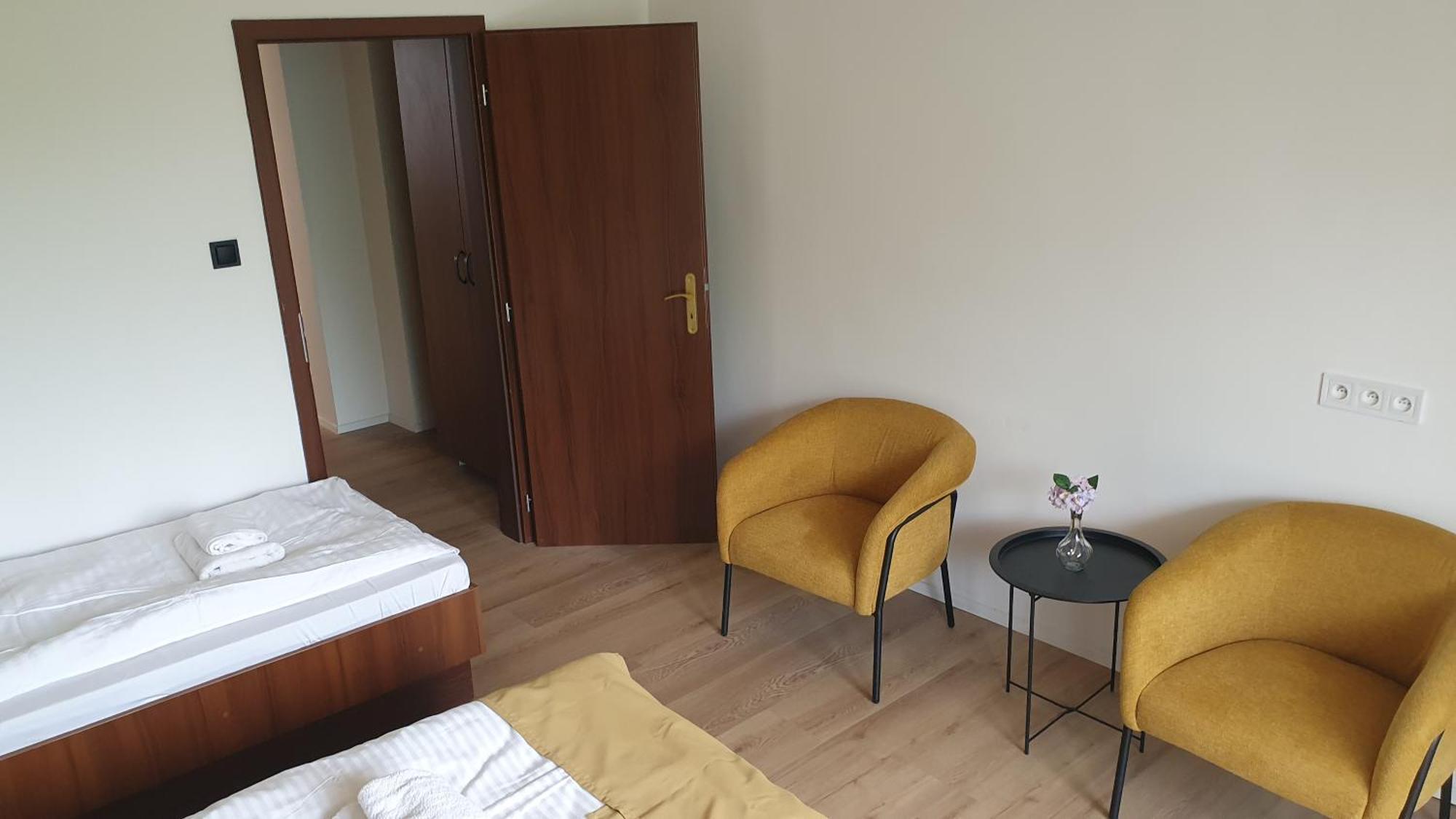Hotel Felicia Kaluža Zewnętrze zdjęcie
