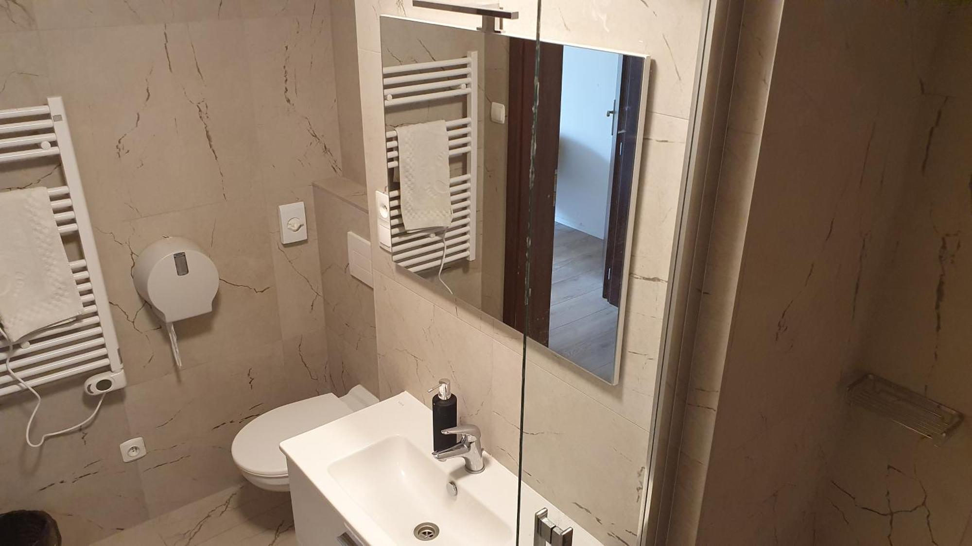 Hotel Felicia Kaluža Zewnętrze zdjęcie